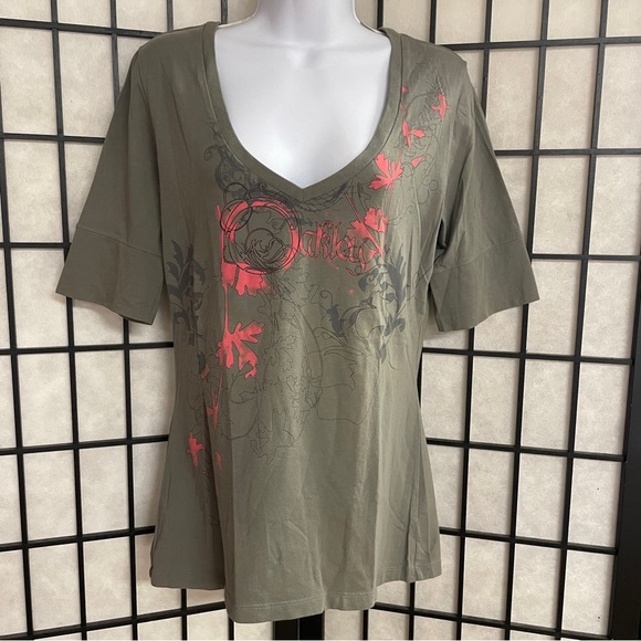 Oakley ladies T-shirt size medium - Picture 2 of 6